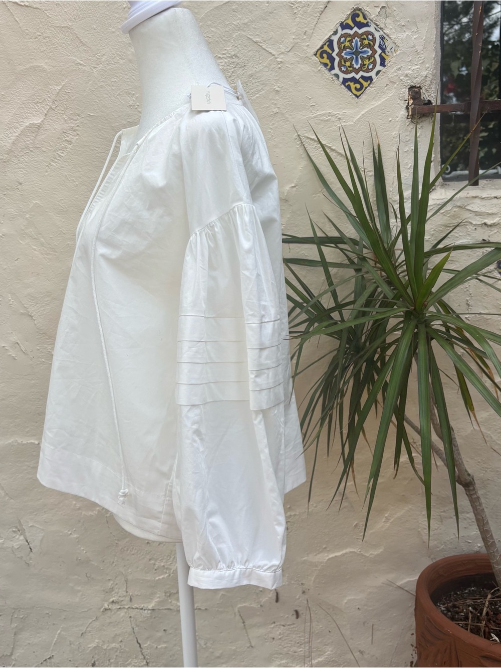 Magaschoni Ivory V-Neck Pintuck Sleeve Blouse - Picture 2 of 7